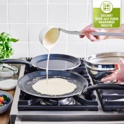 GreenPan Essentials Pannenkoekenpan 24cm - Zwart - Inductie - PFAS-vrij 19 GreenPan Essentials Pannenkoekenpan 24cm - Zwart - Inductie - PFAS-vrij -Kookpannen Verkoopwinkel 1200x1200 407