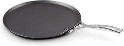 Le Creuset Les Forgees Pannenkoekpan 28cm -Kookpannen Verkoopwinkel 1200x441