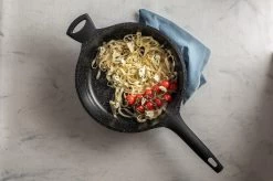 Sola Hapjespan Fair Cooking - Ø 28 Cm - Zwart/wit - Aluminium - Antiaanbaklaag -Kookpannen Verkoopwinkel 1200x799 43