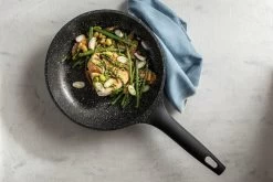 Sola - Fair Cooking Zwart/wit Greblon Anti Aanbaklaag -Kookpannen Verkoopwinkel 1200x800 39