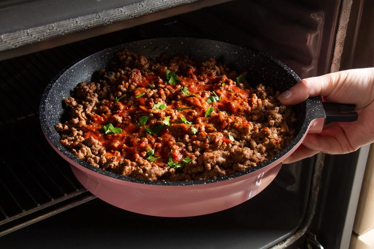 Royalty Line Inductie Pannenset - Luxe 14-delige Pannenset Marmeren Coating - Pannen Met Afneembare Handvaten - Oven-Ready - PFAS-Vrij - Voor Alle Warmtebronnen - Afneembare Koudgrepen - Antiaanbaklaag - Koekenpan Met Glazen Deksels - Roze 4 Royalty Line Inductie Pannenset - Luxe 14-delige Pannenset Marmeren Coating - Pannen Met Afneembare Handvaten - Oven-Ready - PFAS-Vrij - Voor Alle Warmtebronnen - Afneembare Koudgrepen - Antiaanbaklaag - Koekenpan Met Glazen Deksels - Roze - Afbeelding 4