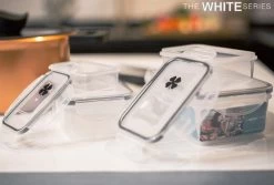 The White Series - Keramische Pannenset Met Glazen Deksels - Inclusief Set Vershoudbakjes - Zwart 9 The White Series - Keramische Pannenset Met Glazen Deksels - Inclusief Set Vershoudbakjes - Zwart -Kookpannen Verkoopwinkel 1200x813 2