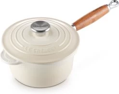Le Creuset Steelpan - Met Deksel - Tradition - Meringue - ø 18 Cm / 1.8 Liter -Kookpannen Verkoopwinkel 1200x941 1
