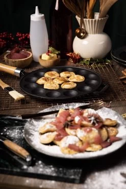 Blackwell Poffertjespan - Met Houten Steel - Gietijzer - ø 24 Cm -Kookpannen Verkoopwinkel 799x1200 3